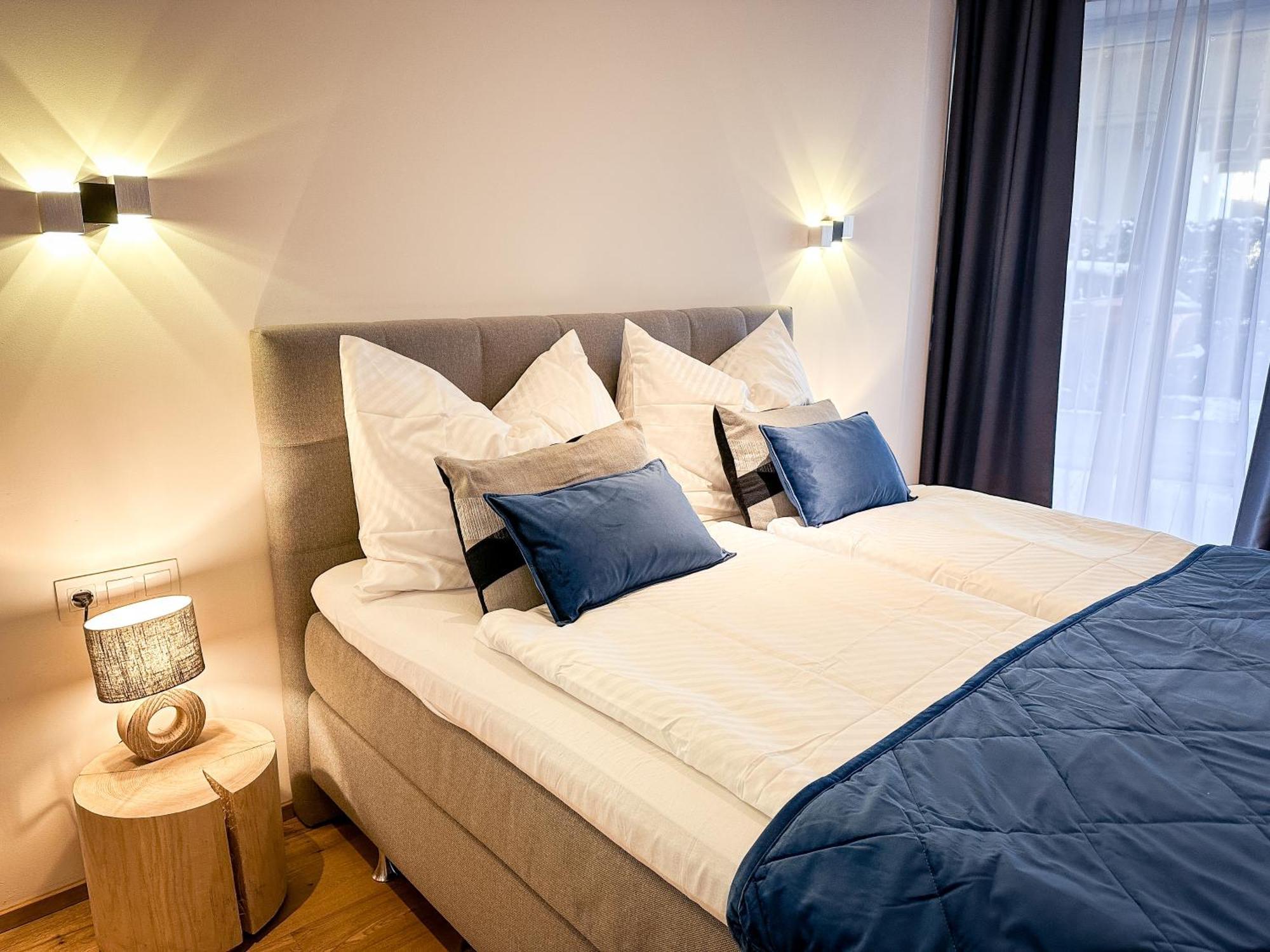 Alpenluxus Presents Design Lodge - Terrace & Car Park 크람사흐 외부 사진